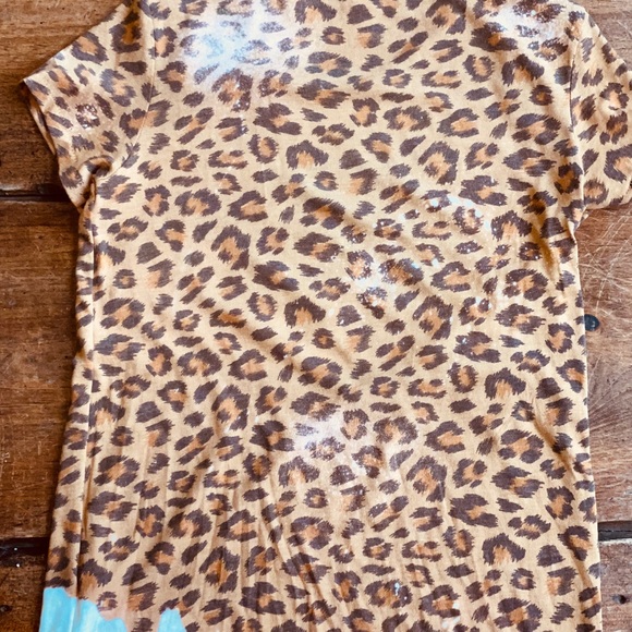 Bleached Leopard Aztec/Glitter Lips T-shirt - Picture 3 of 3